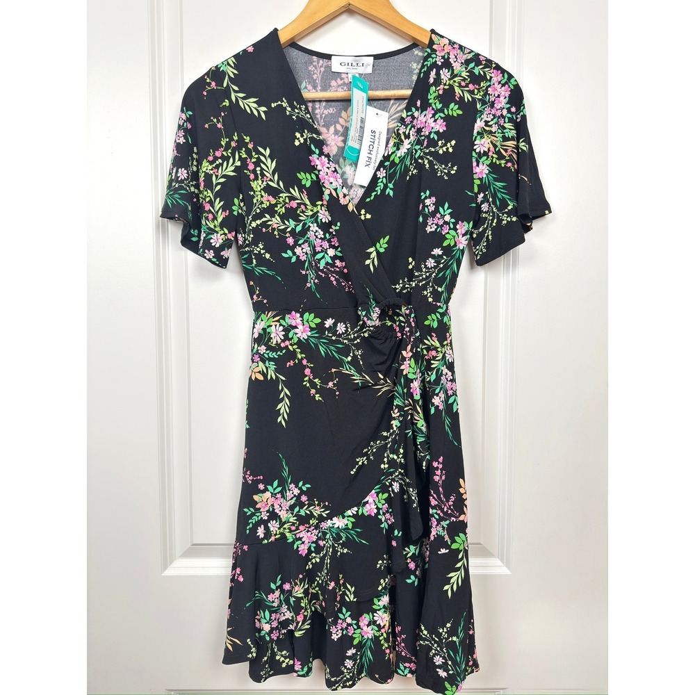 Gilli Margie Ring Detail V-Neck Dress Black Floral XSP Stitch Fix